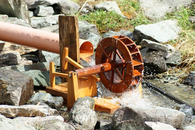 0017_osttirol.jpg - Kleines Wasserwerk mit Hammerwerk bei der Luckernhütte.
