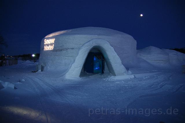 0390_snow-hotel.jpg